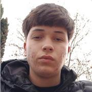 Me defino como una persona que siempre aporta lo mejor de sí mismo.
